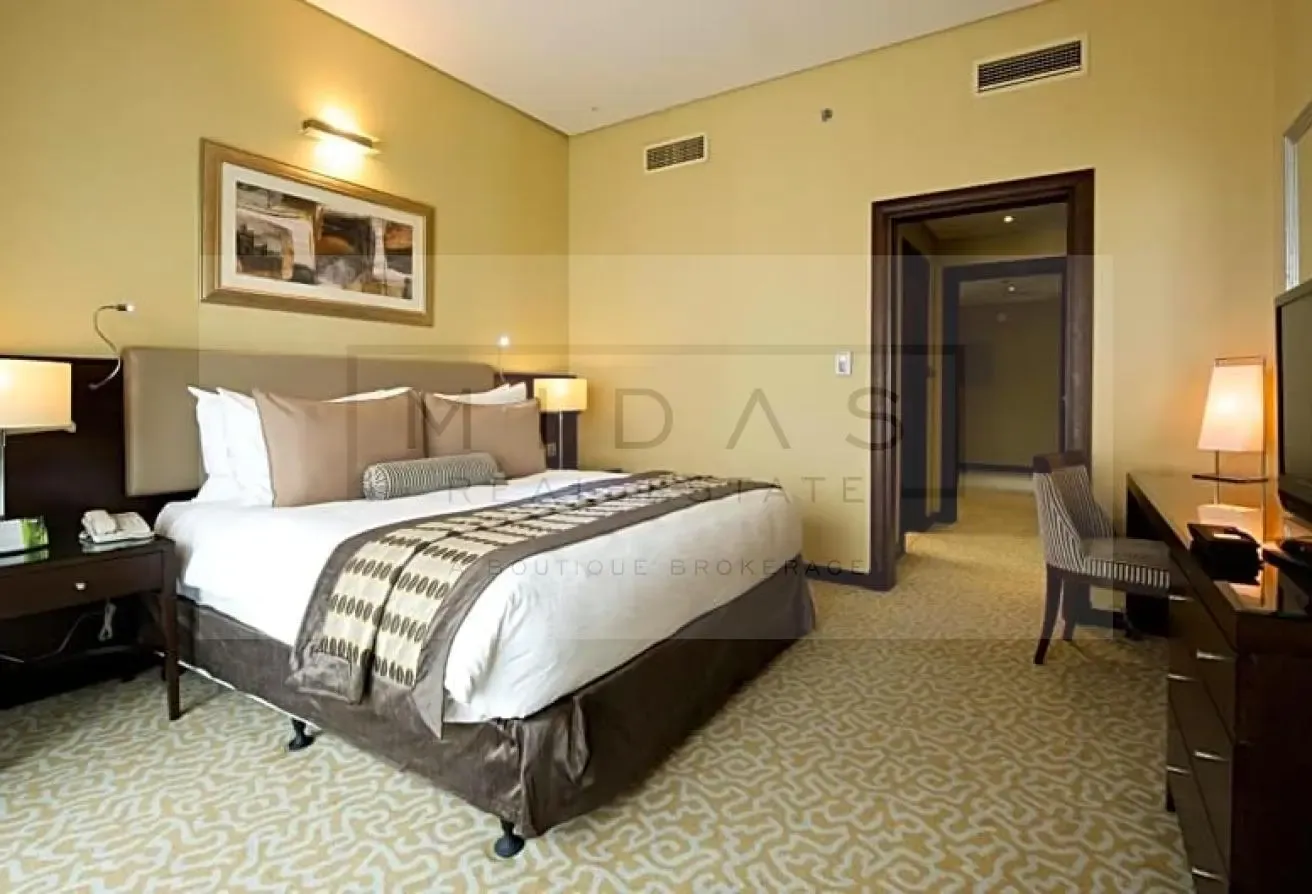 Prime Location I City View I Serviced I Balcony