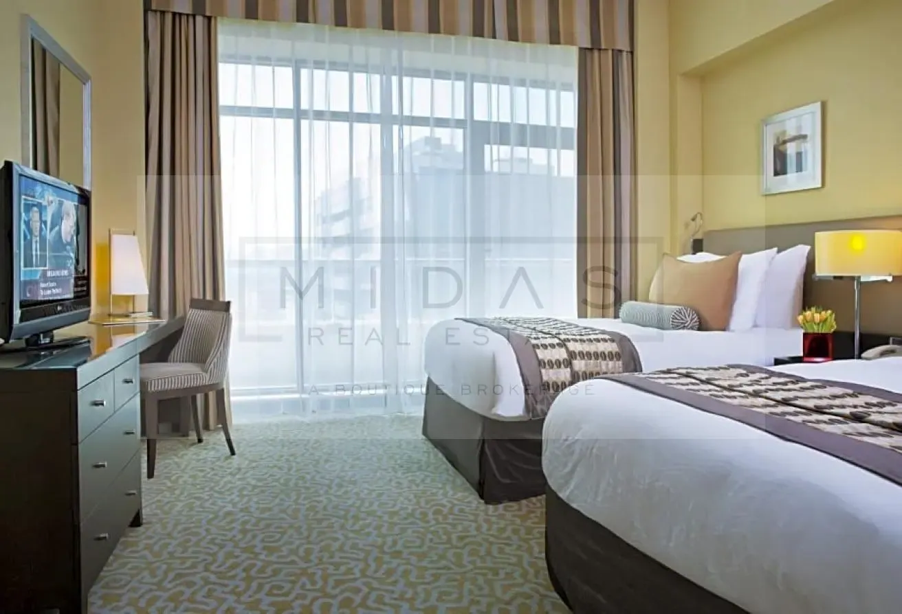 Prime Location I City View I Serviced I Balcony