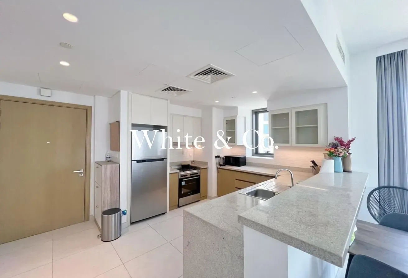 High Floor | Furnished | Great Location