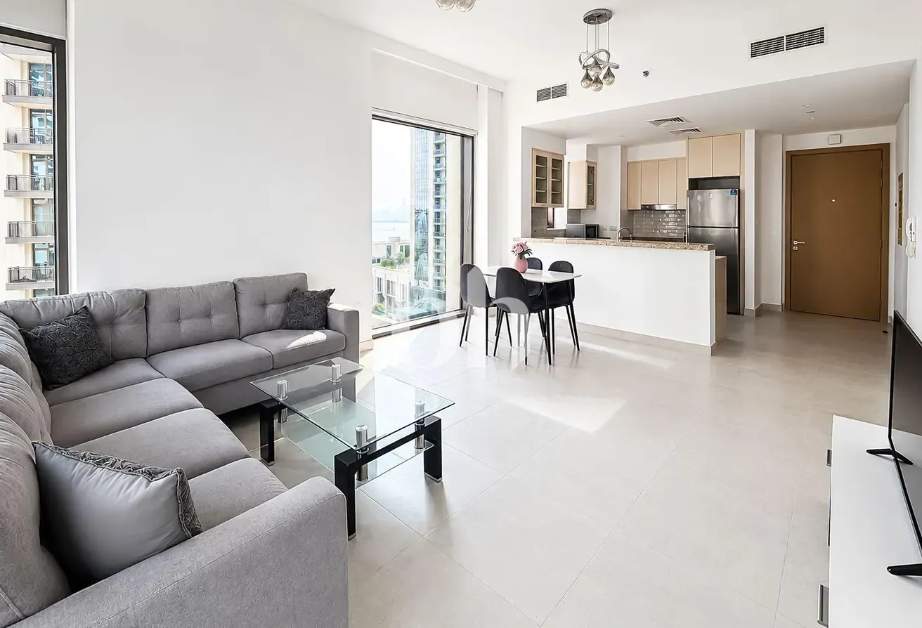 Pool View | Furnished | Mid Floor
