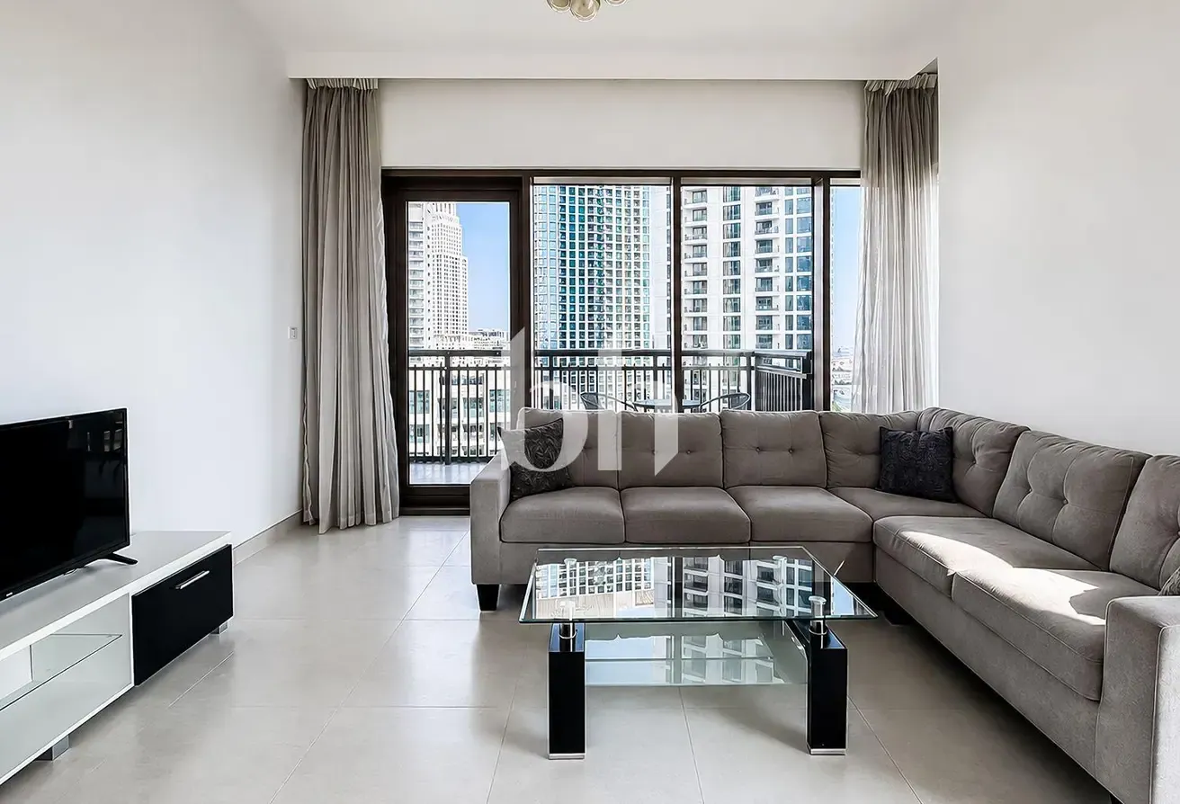 Pool View | Furnished | Mid Floor