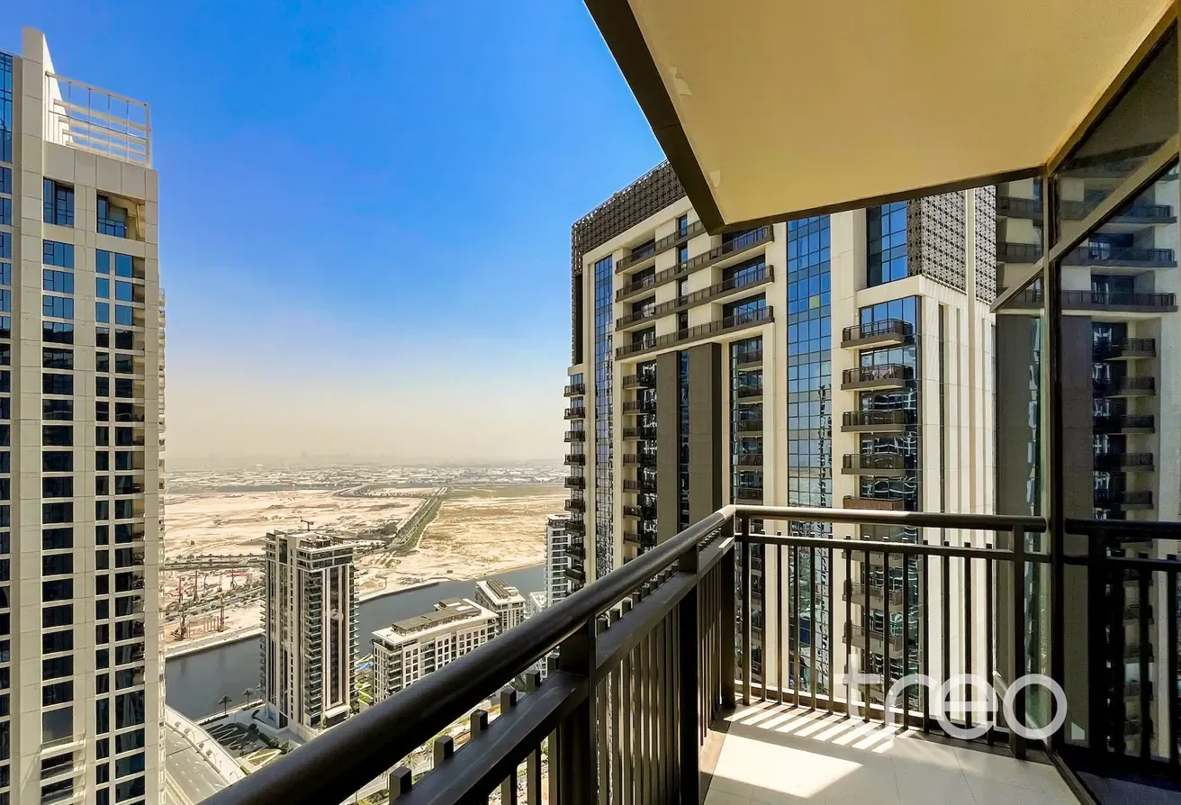 Vacant | Lagoon Views | High Floor