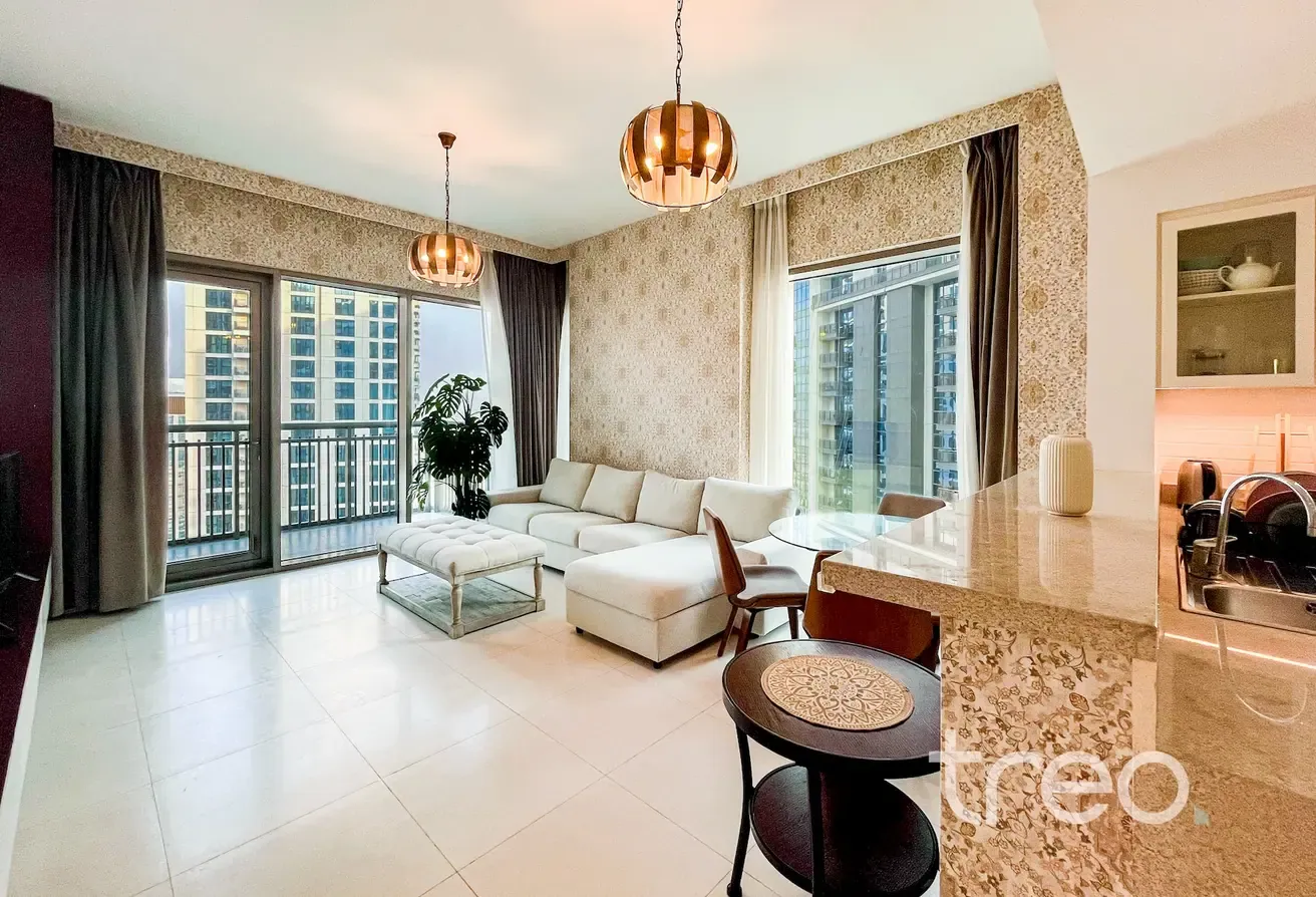 Vacant | Lagoon Views | High Floor