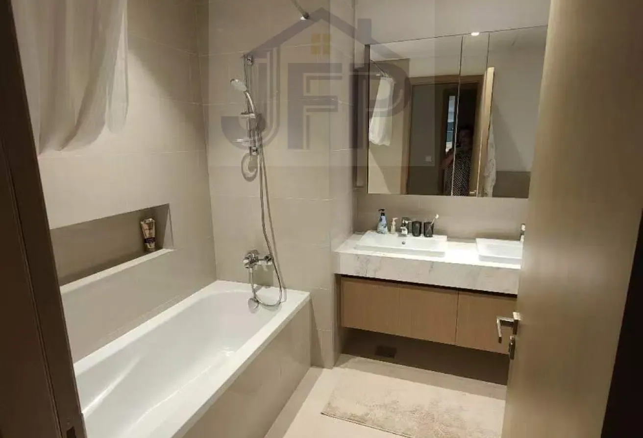 2BR apartment corner unit with partial sea view