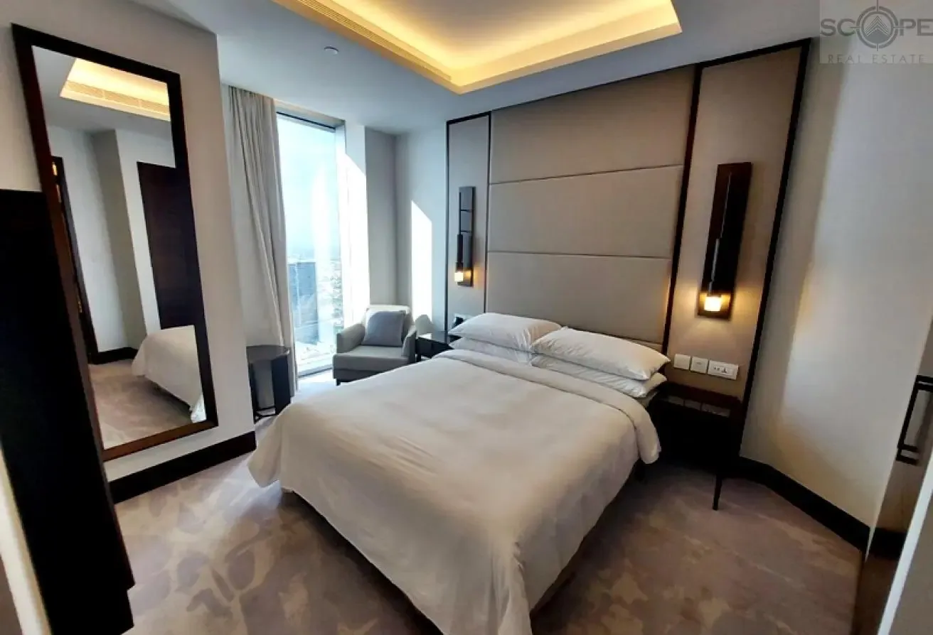 Burj Khalifa View | 3BR Apt | Bills Included