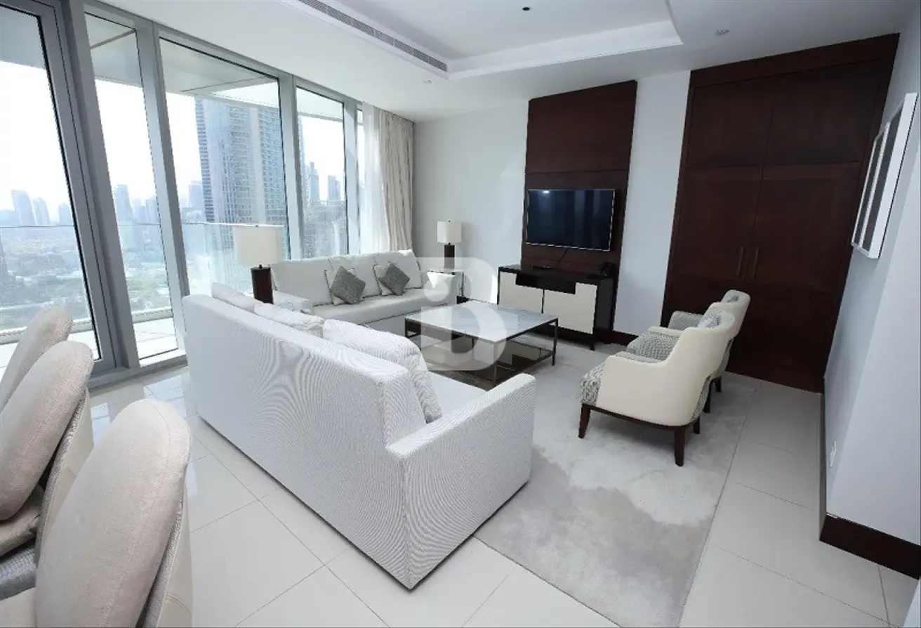 Spacious Layout  | Mid Unit | Vacant