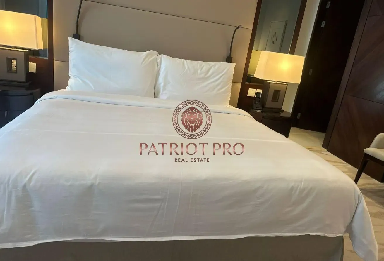 3 BR Apartment with Landmark View in Downtown Dubai