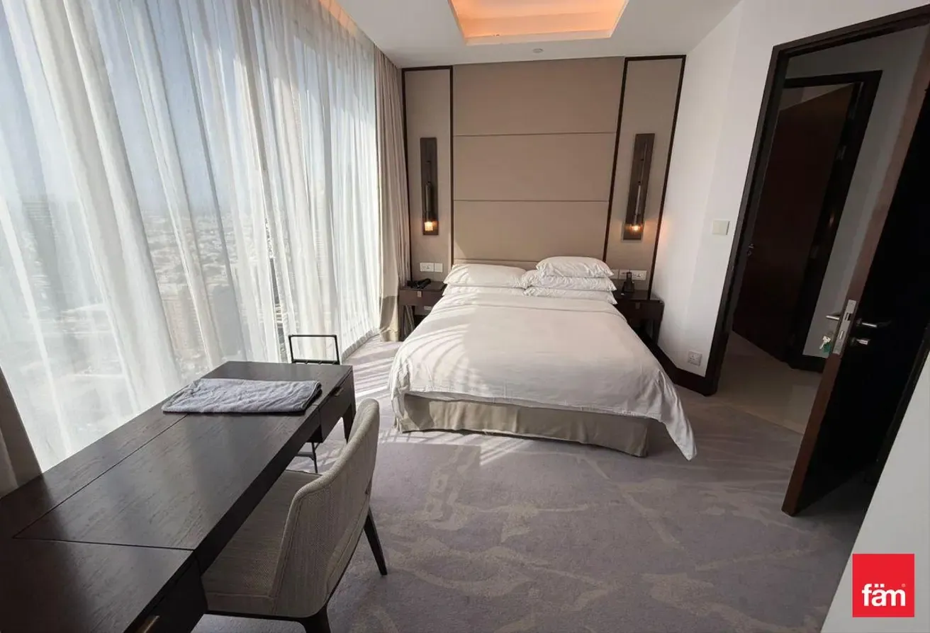 Burj Khalifa View | Corner Unit | Vacant
