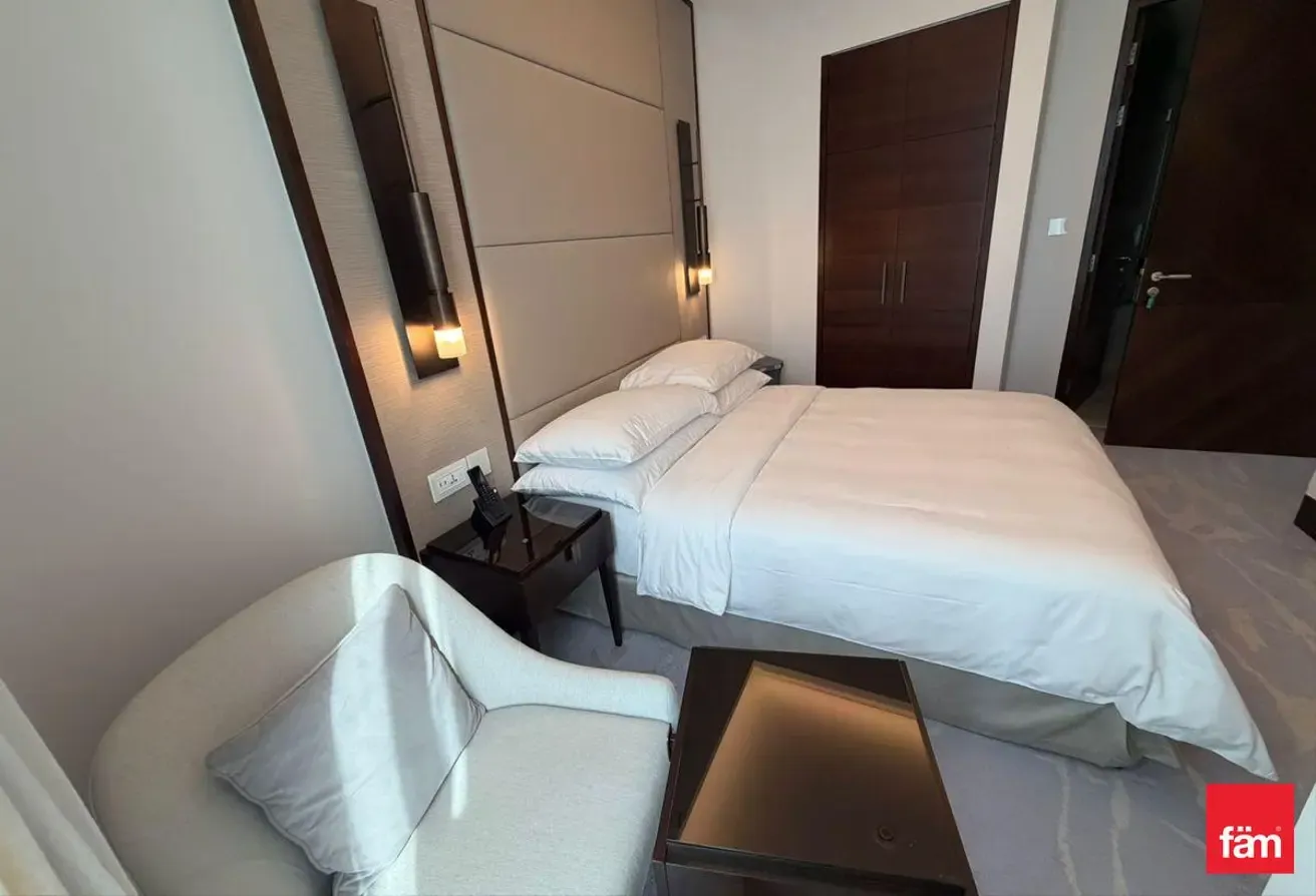Burj Khalifa View | Corner Unit | Vacant