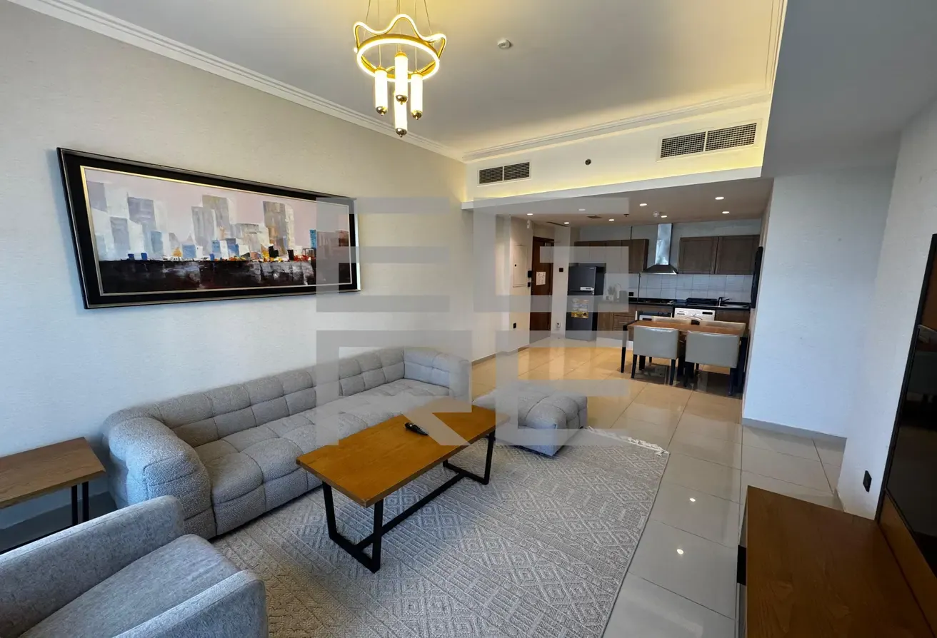 Chiller, Gas & Wifi Included | Weekly Cleaning | Near Metro