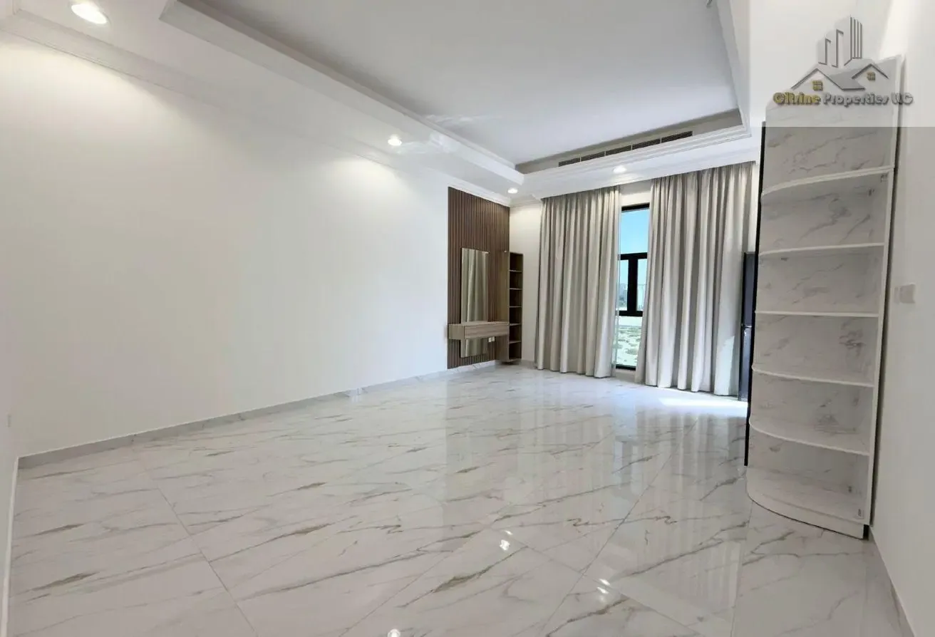 Spacious Villa | Garden Area | Covered Parking