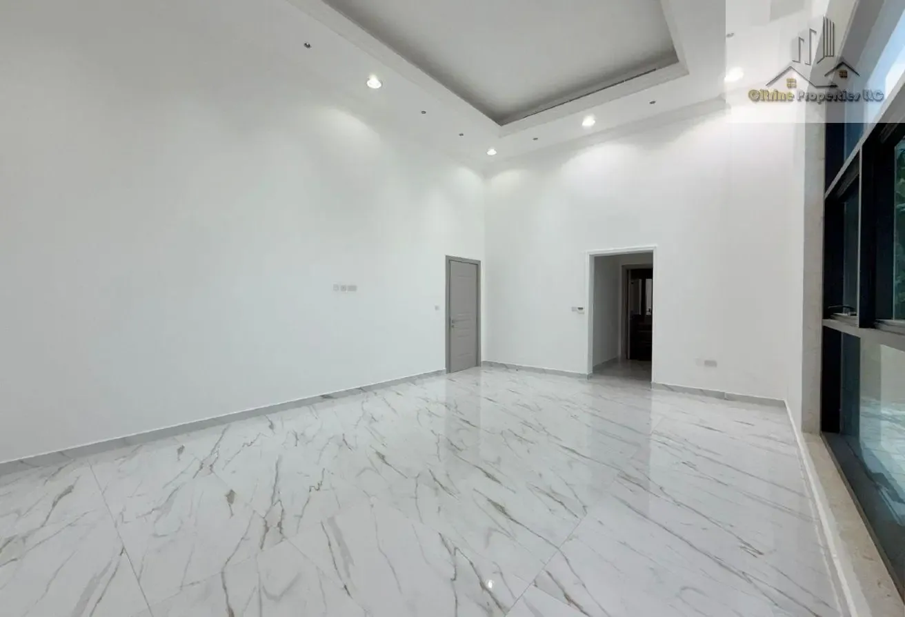 Spacious Villa | Garden Area | Covered Parking