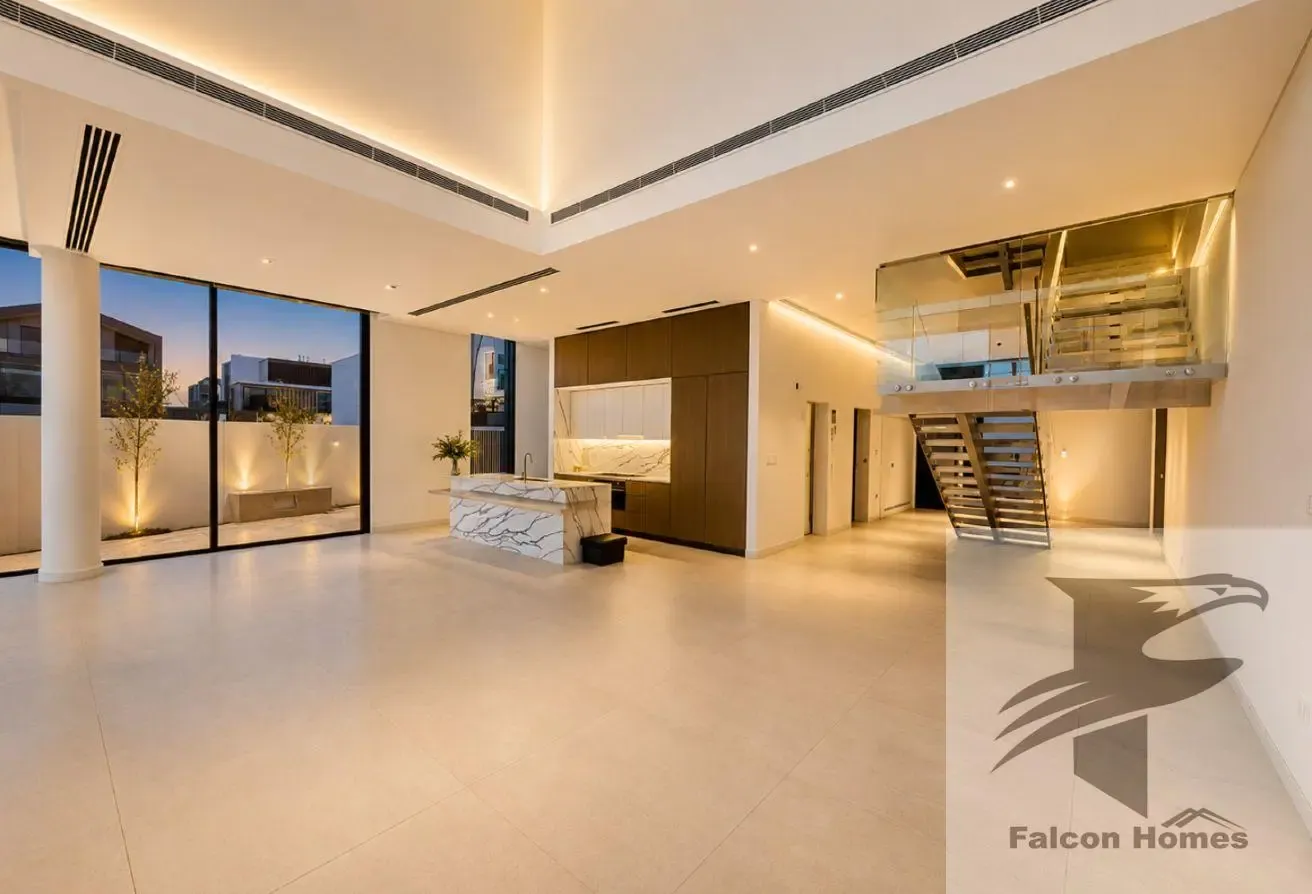 Spacious 4BR Bright Villa with Private Garden