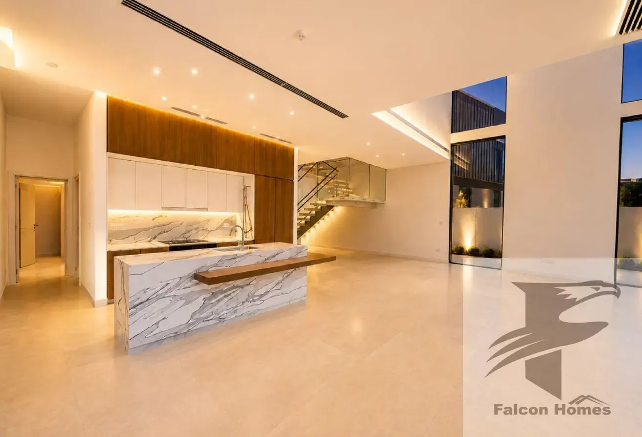 Spacious 4BR Bright Villa with Private Garden