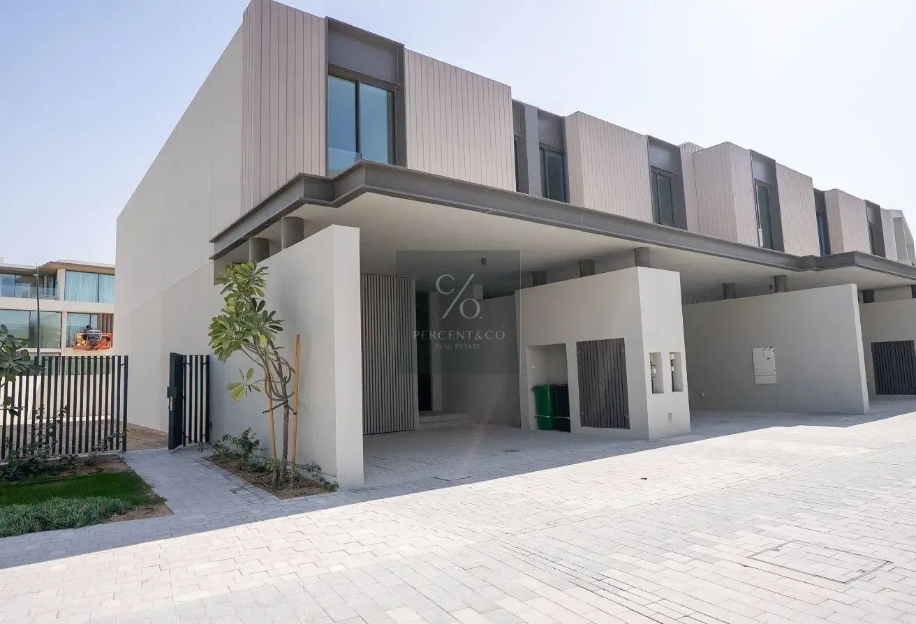 3BR Townhouse | Ready to Move | Nad Al Sheba