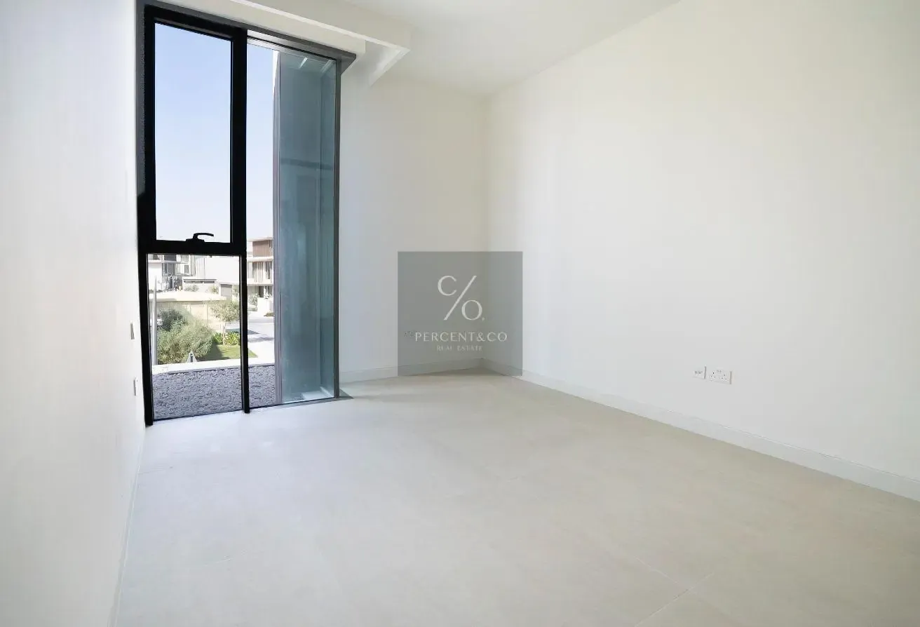 3BR Townhouse | Ready to Move | Nad Al Sheba