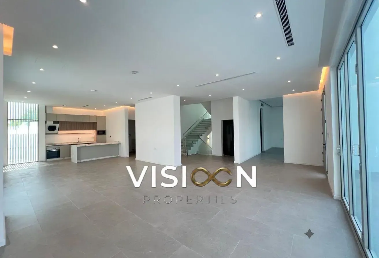 7BR Villa l High Quality l Modern