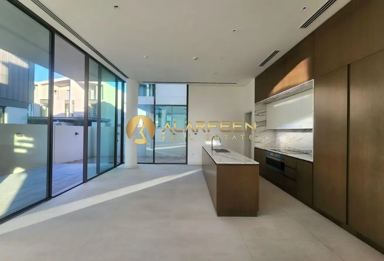Modern 4BR Villa | Nad Al Sheba Gardens 4 | Courty