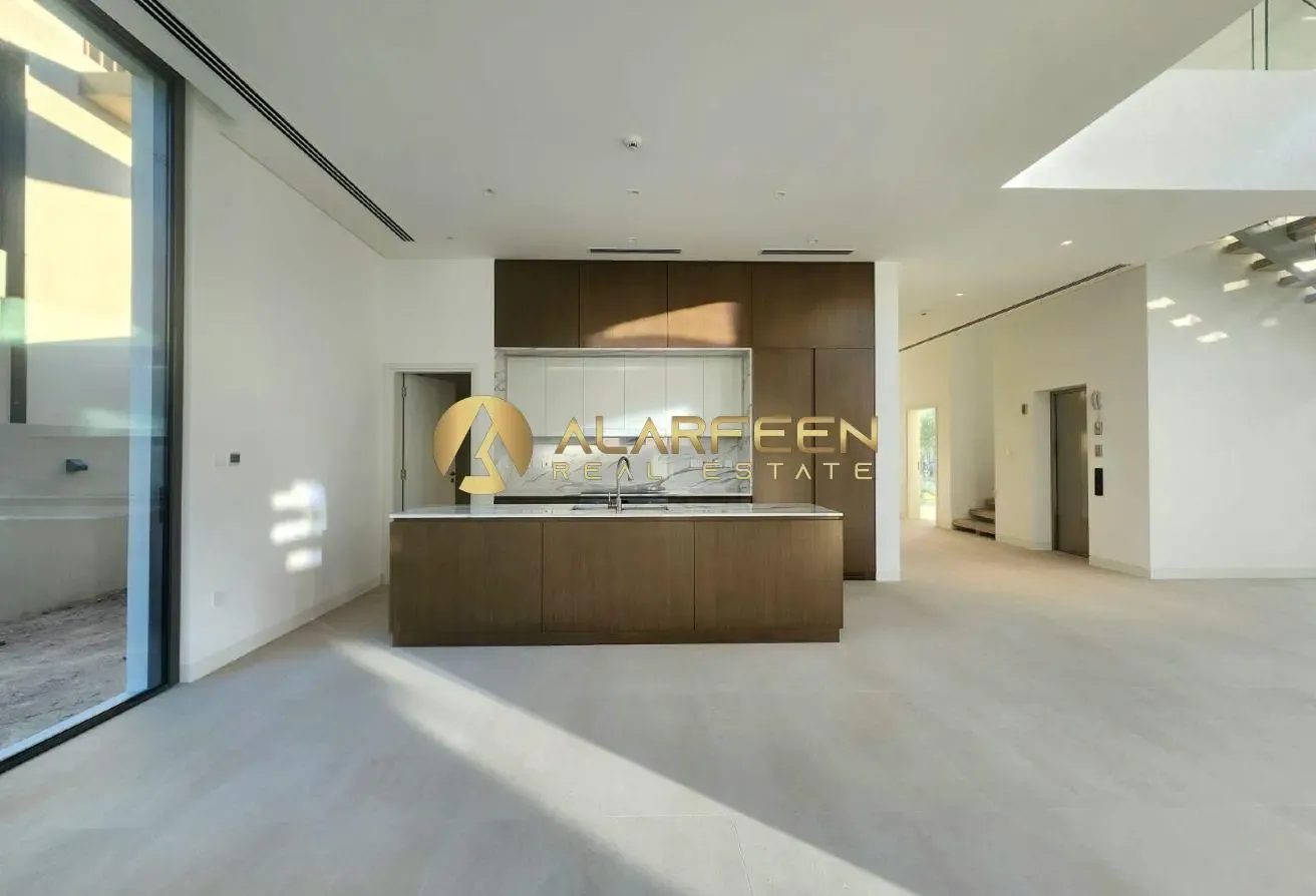 Modern 4BR Villa | Nad Al Sheba Gardens 4 | Courty