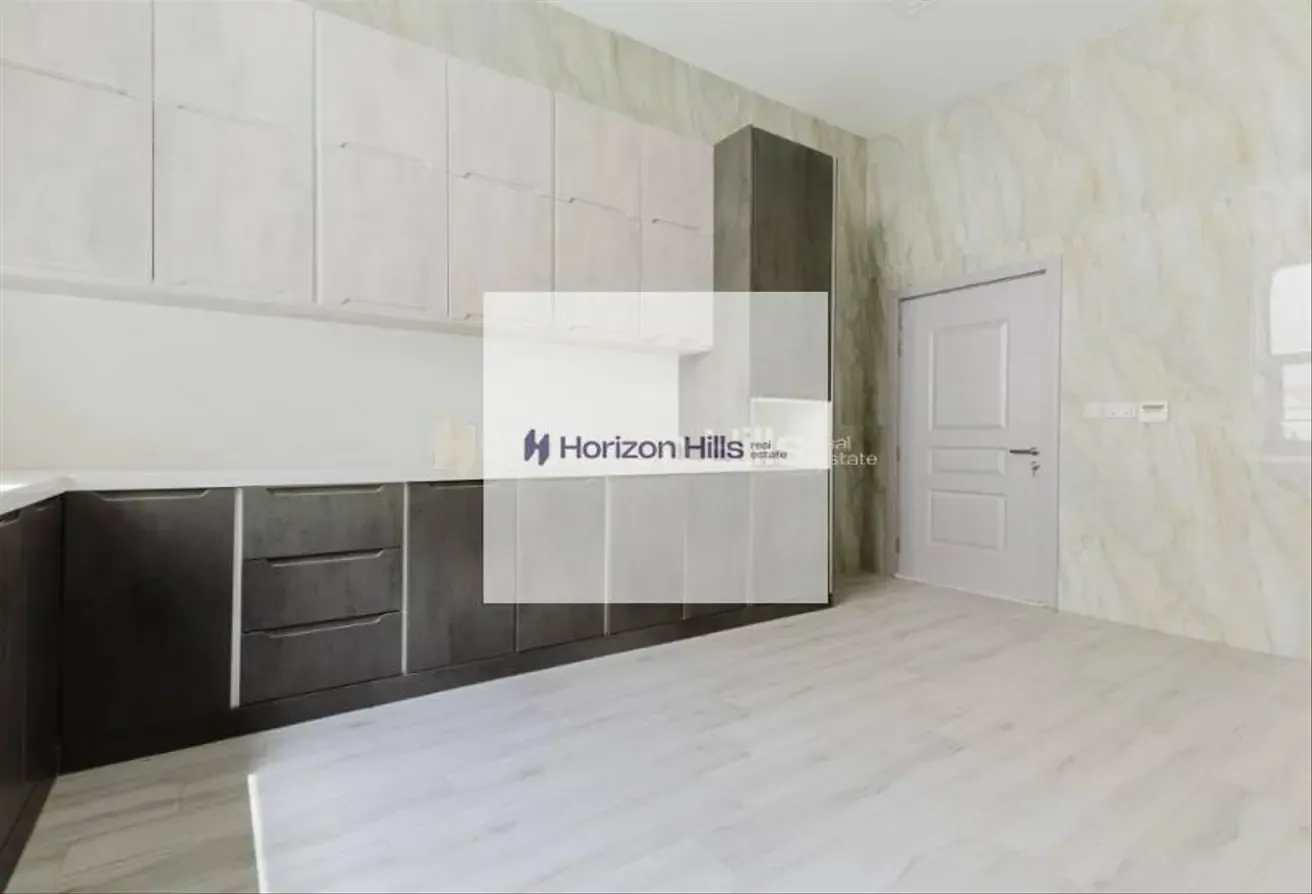 Luxury 5BR  Villa | Spacious & Private Living