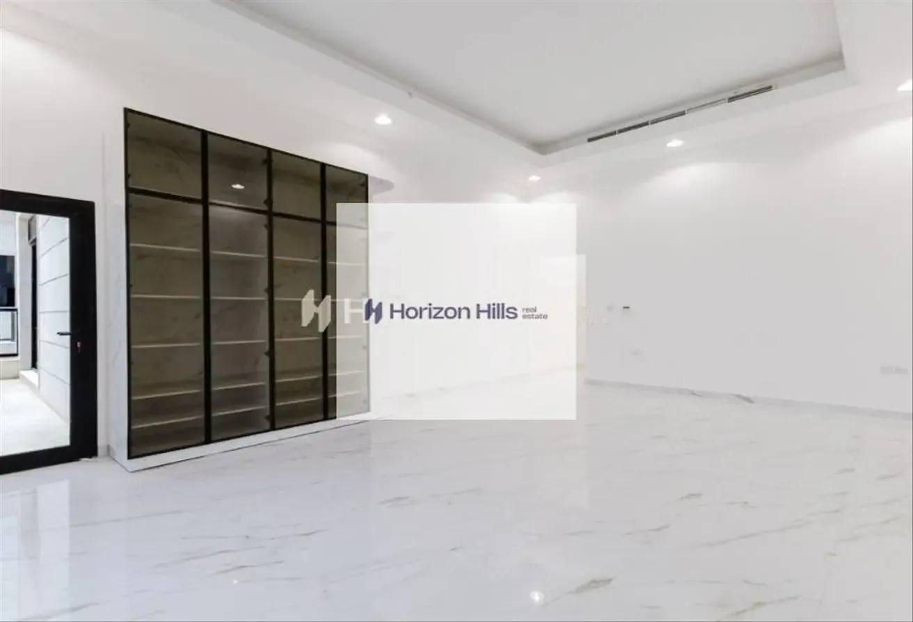 Luxury 5BR  Villa | Spacious & Private Living