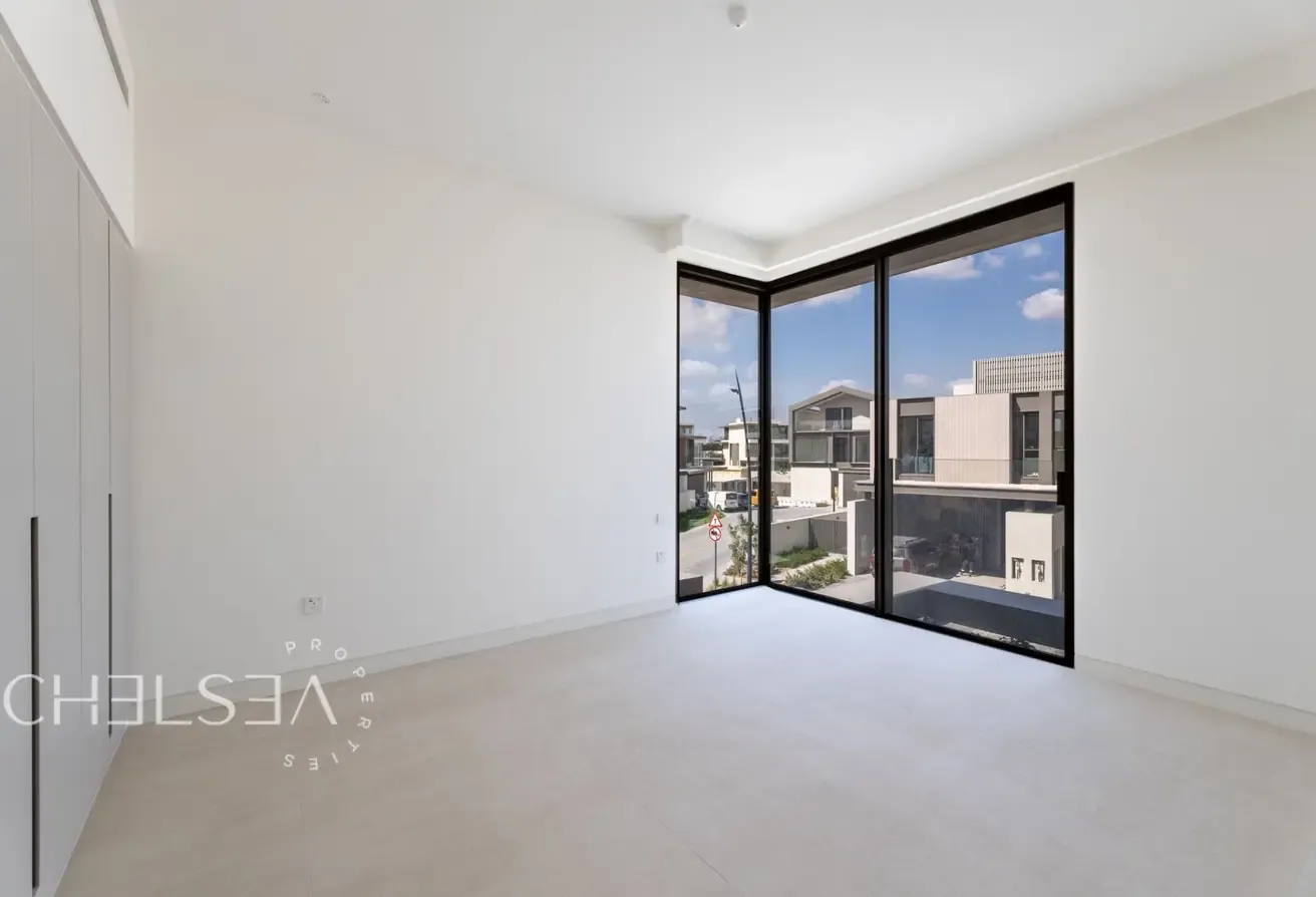 SEMI-DETACHED | COMMUNITY VIEW | NO AGENTS