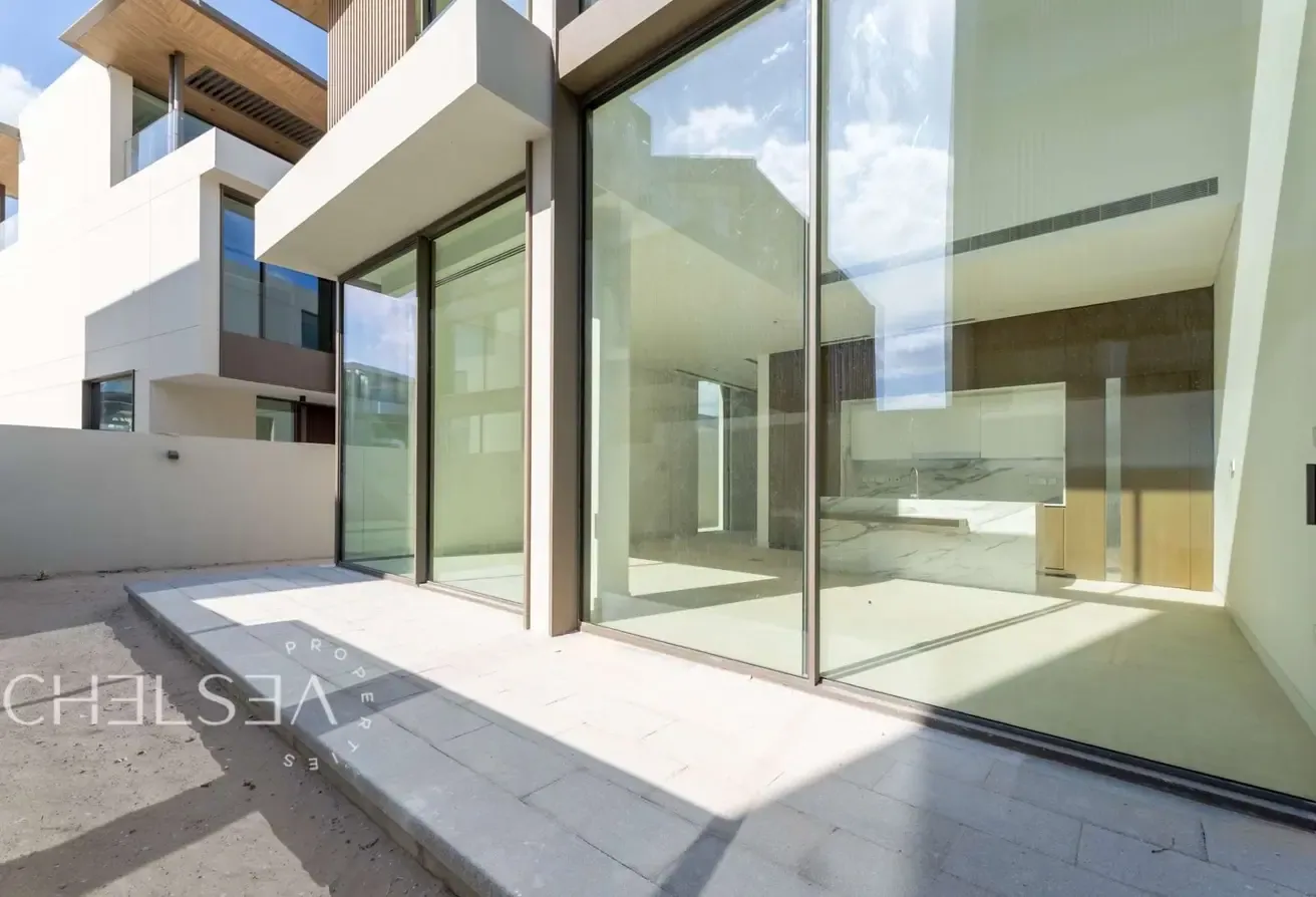 SEMI-DETACHED | COMMUNITY VIEW | NO AGENTS