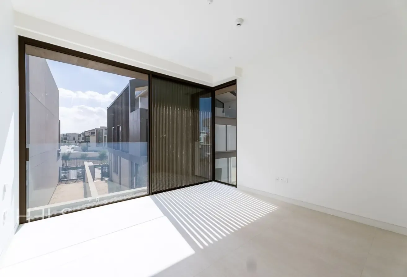 SEMI-DETACHED | COMMUNITY VIEW | NO AGENTS