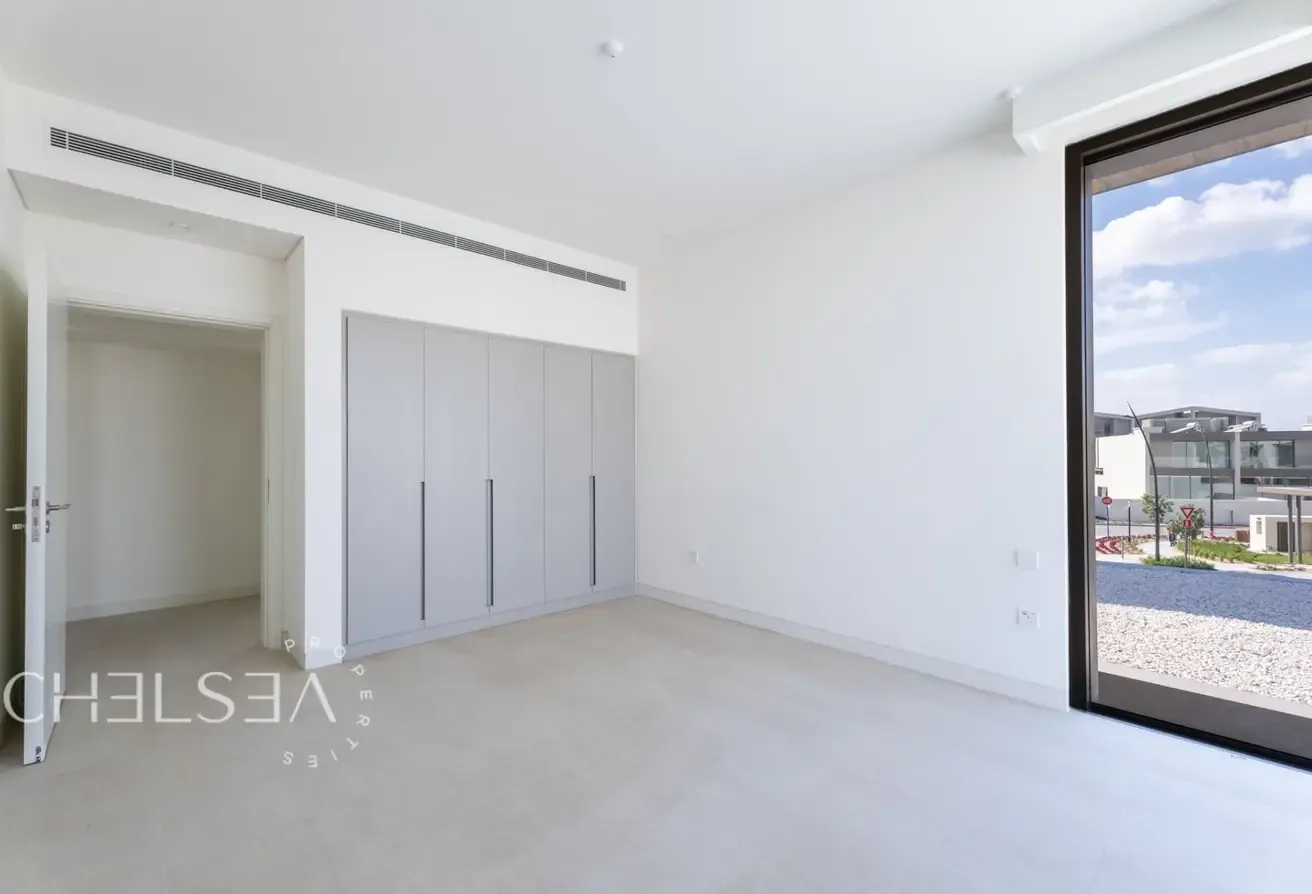 SEMI-DETACHED | COMMUNITY VIEW | NO AGENTS