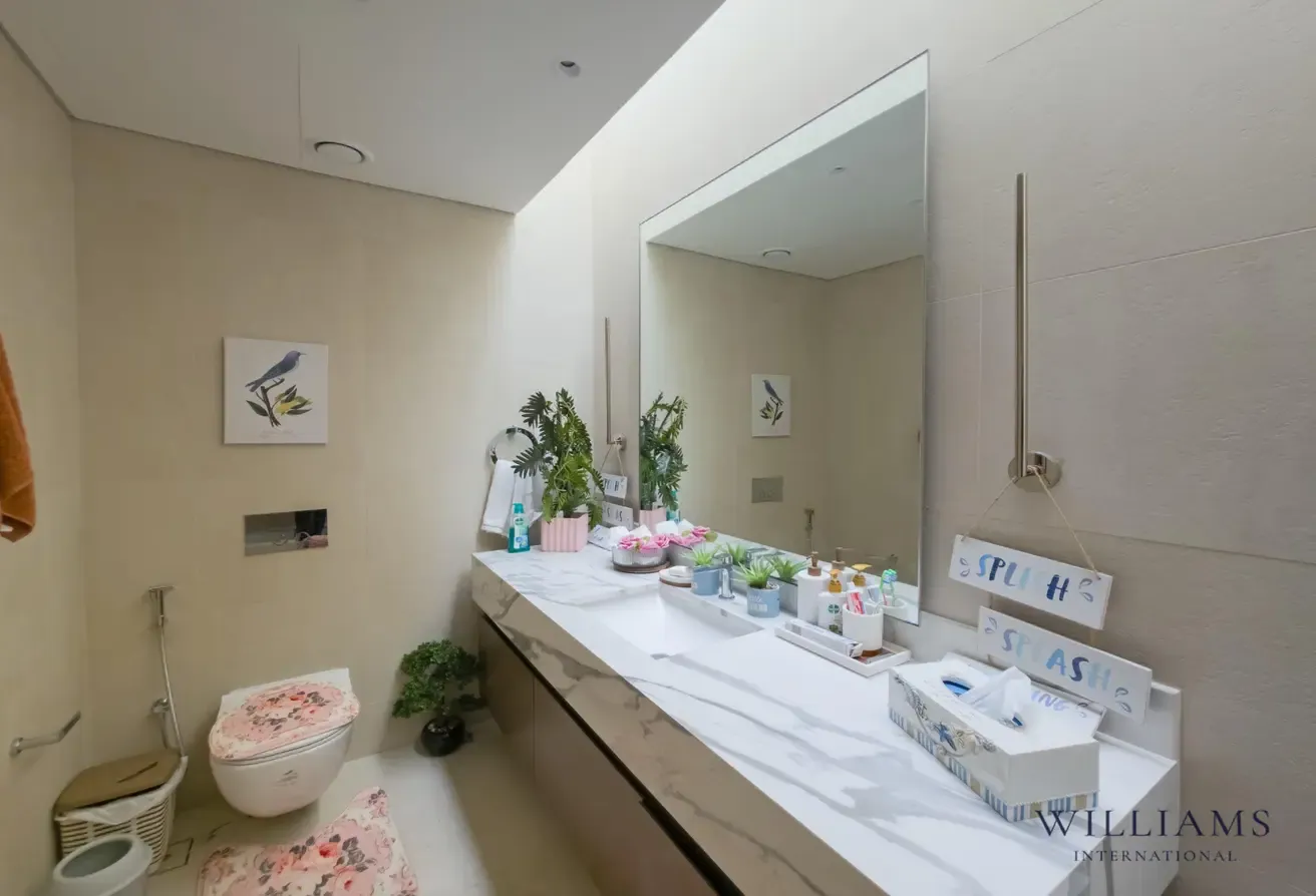 SINGLE ROW | VACANT | FURNISHED OR UNFURNISHED