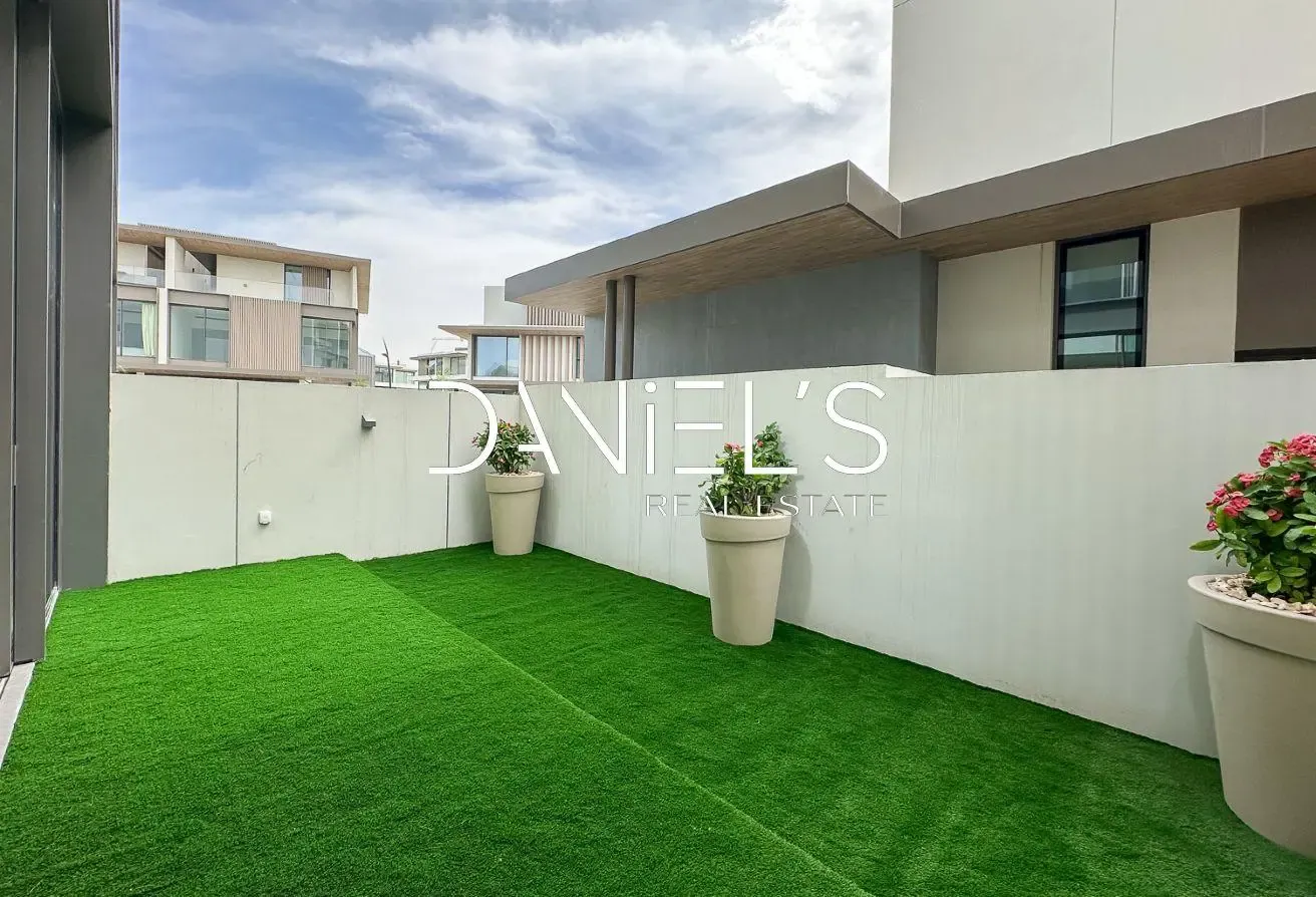 3 Beds + Maid | G+2 | Burj View | Move-in Ready