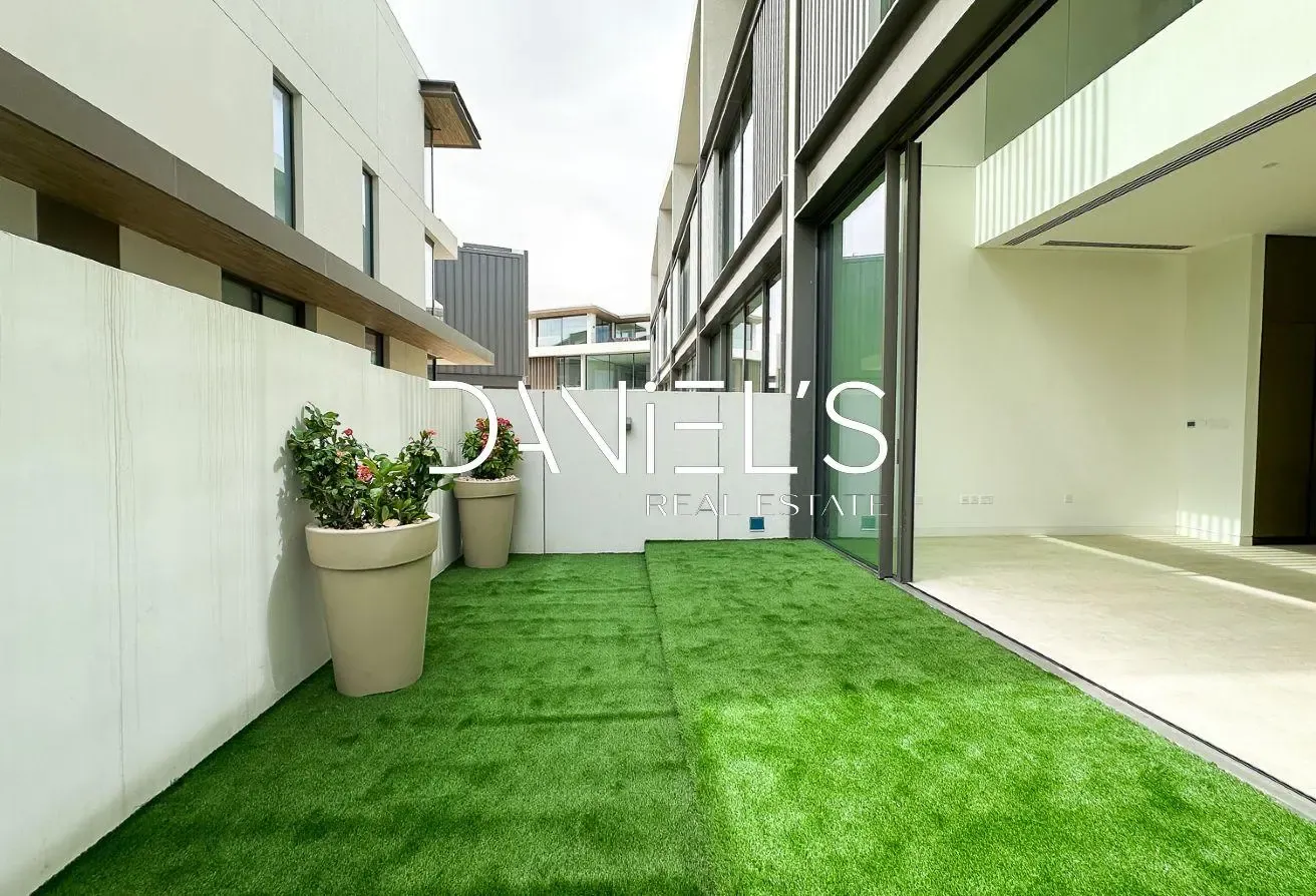 3 Beds + Maid | G+2 | Burj View | Move-in Ready