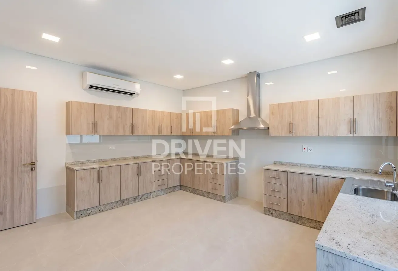 Huge Plot | Private Pool | Ready to Move in