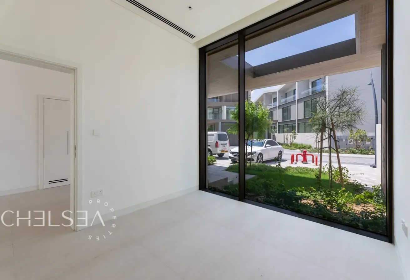 MOVE-IN READY | BRAND-NEW | COMMUNITY EXPERT