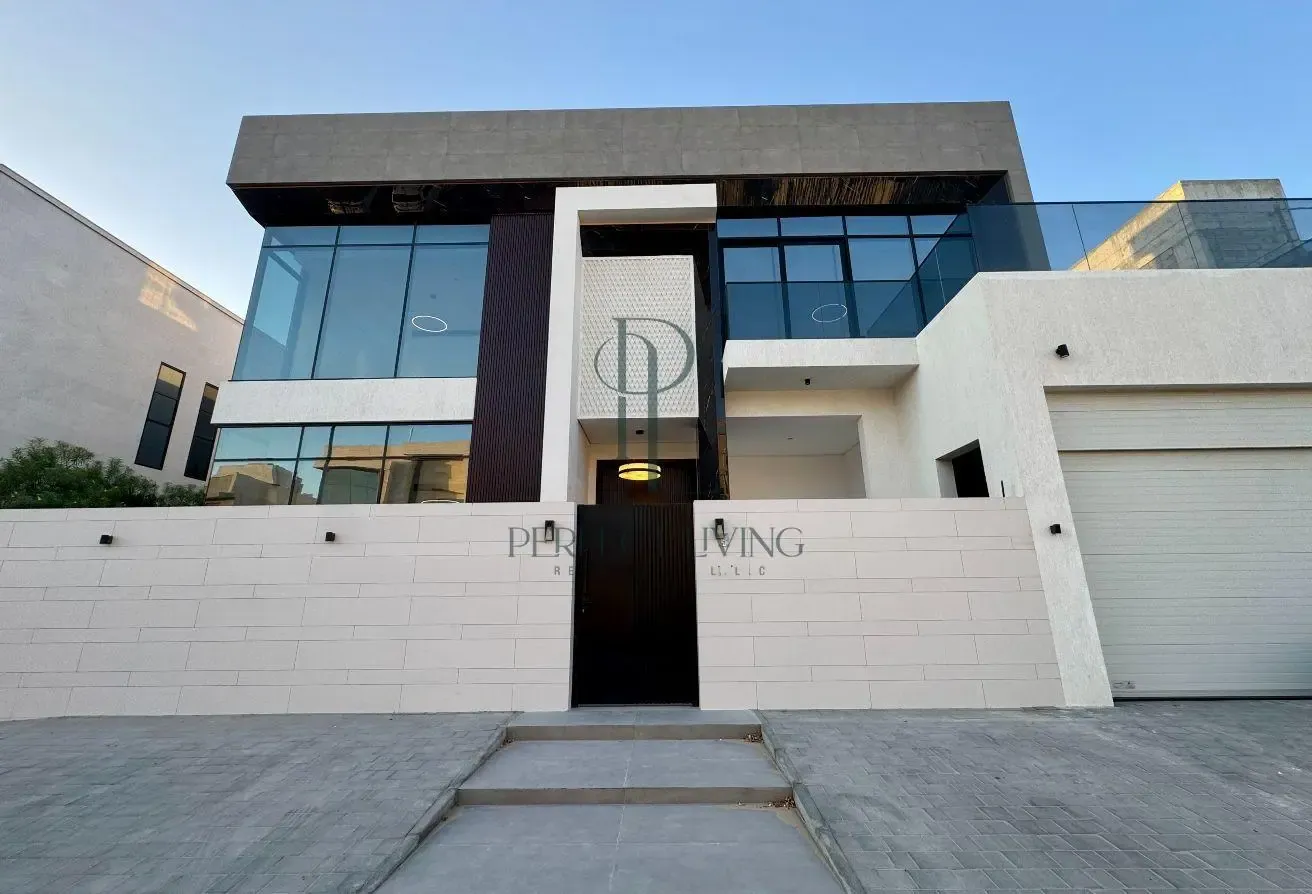 Luxury Living | Private Pool | Elegant Interiors