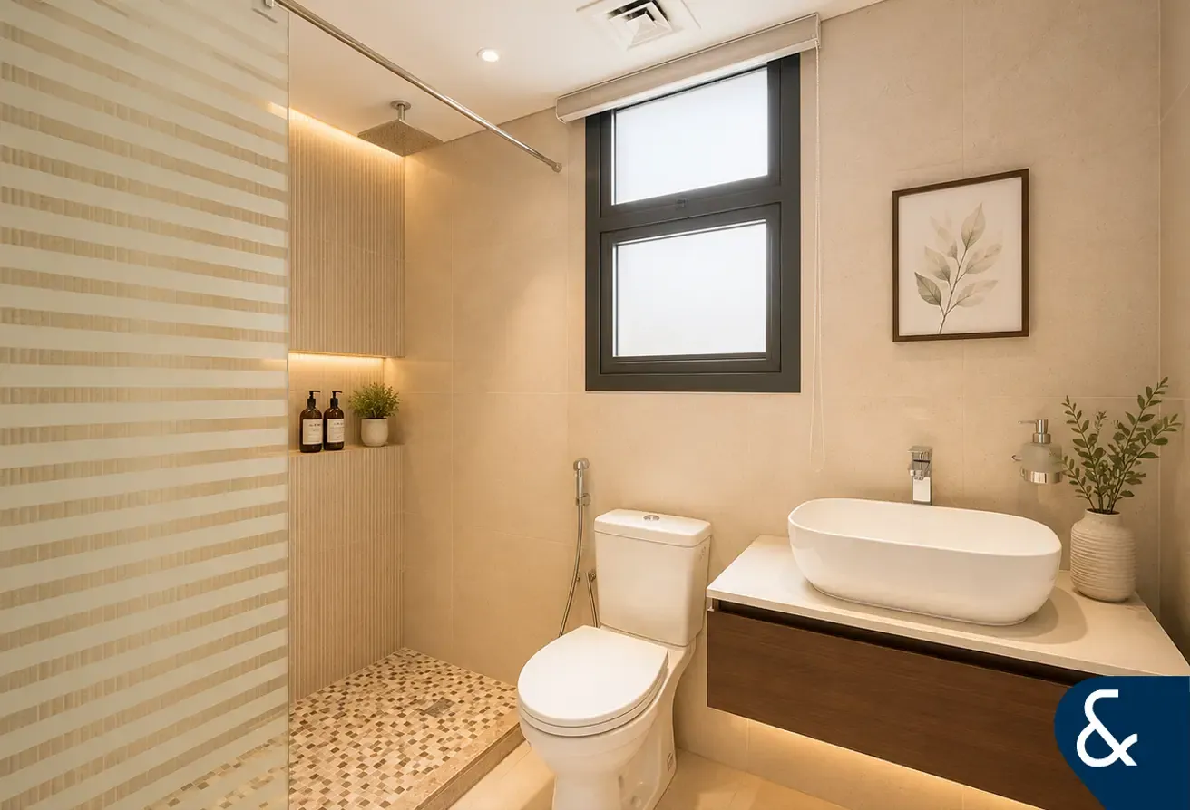 Single Row | Furnished | Vacant Now | 5 Beds