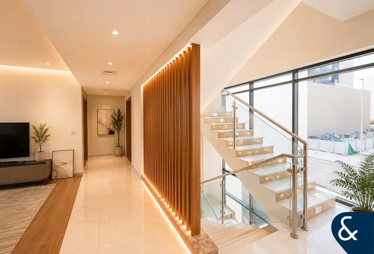 Single Row | Furnished | Vacant Now | 5 Beds