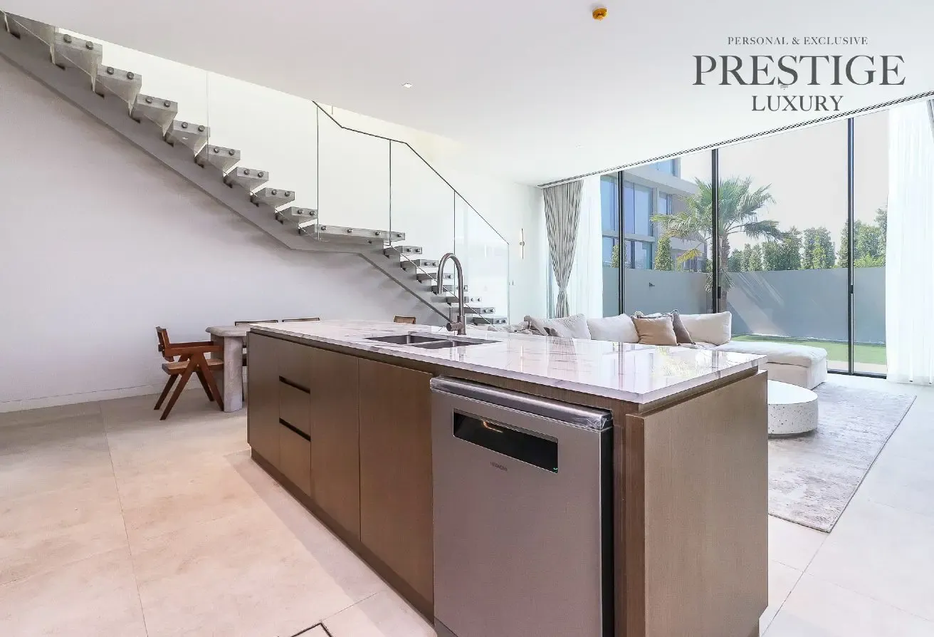 Corner Plot | G+1 Villa | Huge Garden Plot | 3BR