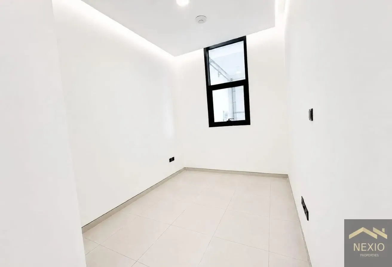 Specious Villa| Private Pool | Elevator inside
