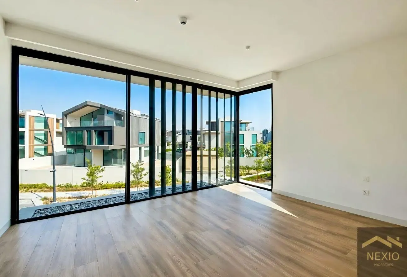 AVAILABLE FOR SALE & RENT | CORNER PLOT