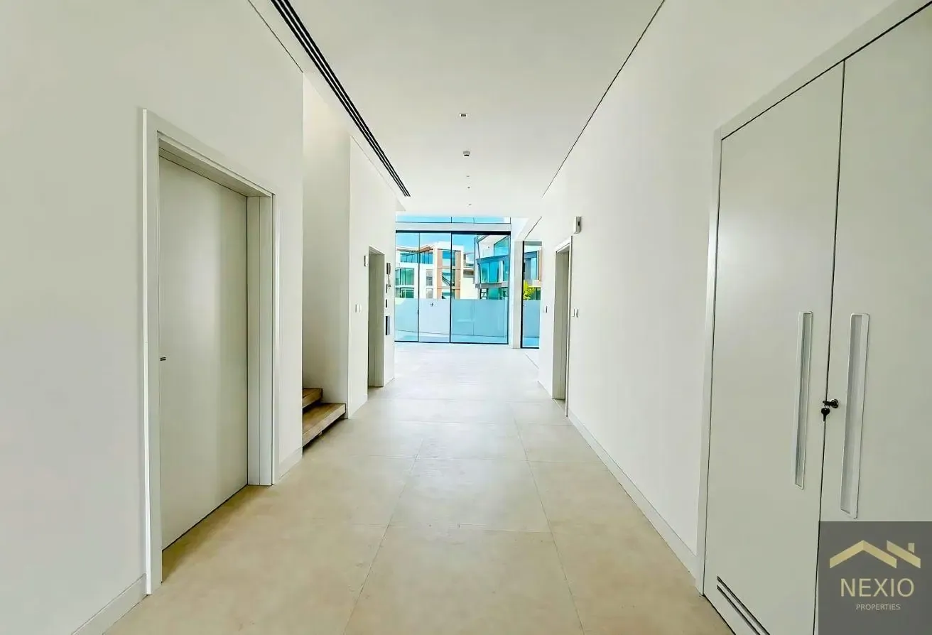 AVAILABLE FOR SALE & RENT | CORNER PLOT