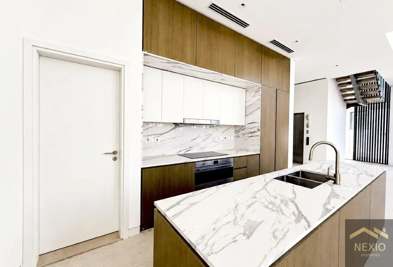 AVAILABLE FOR SALE & RENT | CORNER PLOT