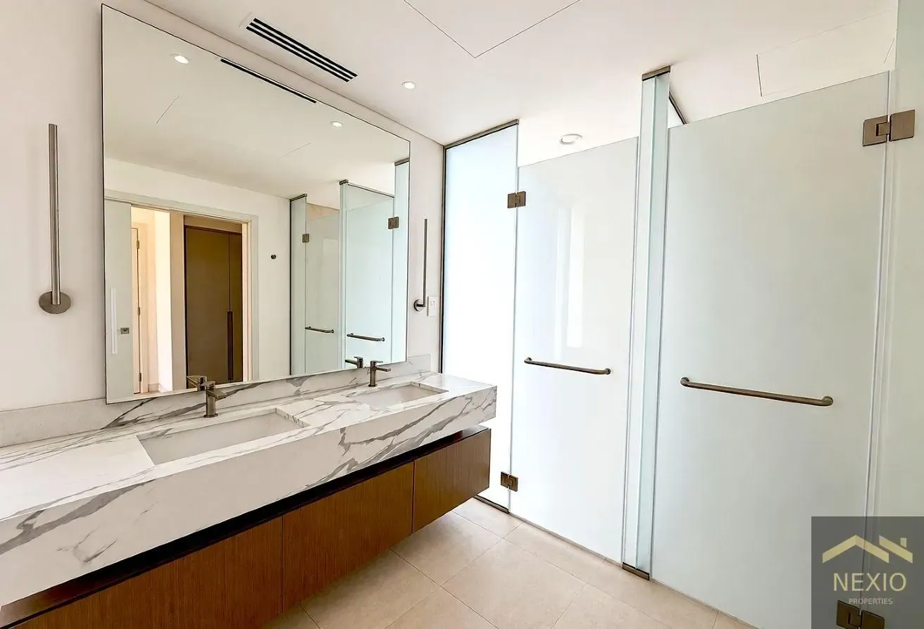AVAILABLE FOR SALE & RENT | CORNER PLOT