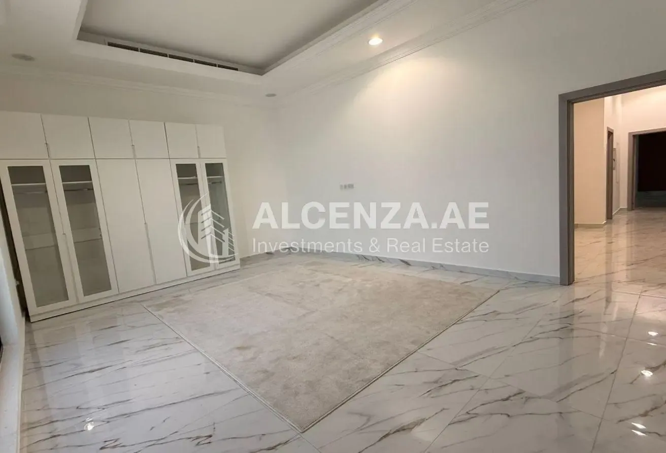 Spacious 5 BR plus Maid's| Private Garden | Ready