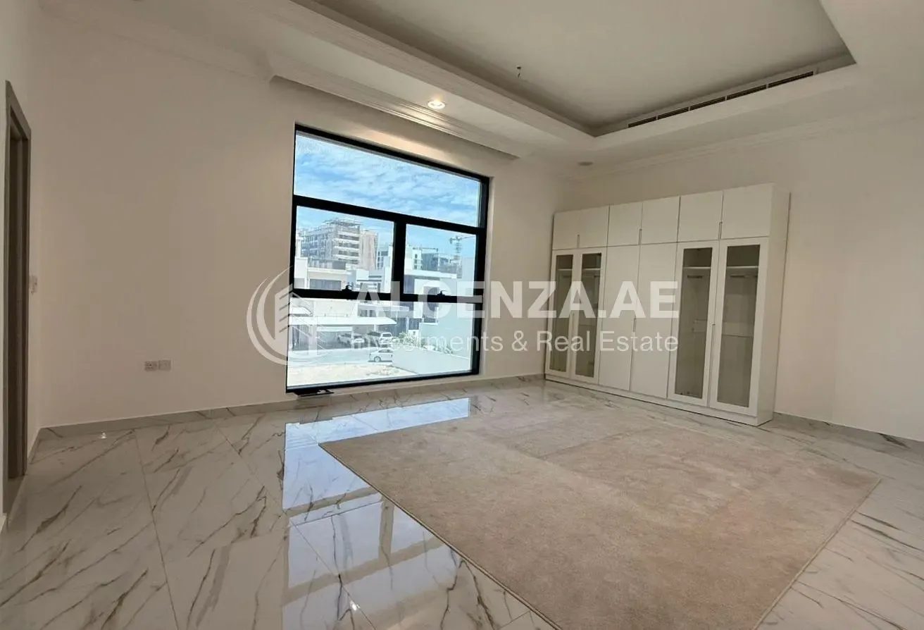 Spacious 5 BR plus Maid's| Private Garden | Ready