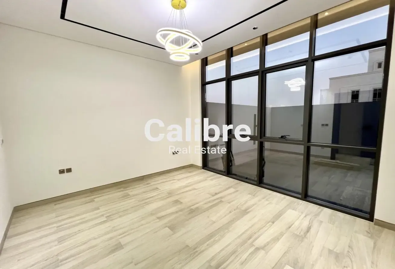 Brand New Modern 6 bedrooms | Big Garden