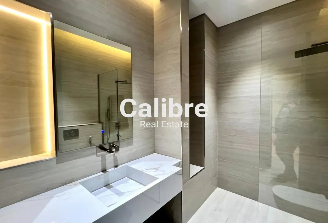 Brand New Modern 6 bedrooms | Big Garden