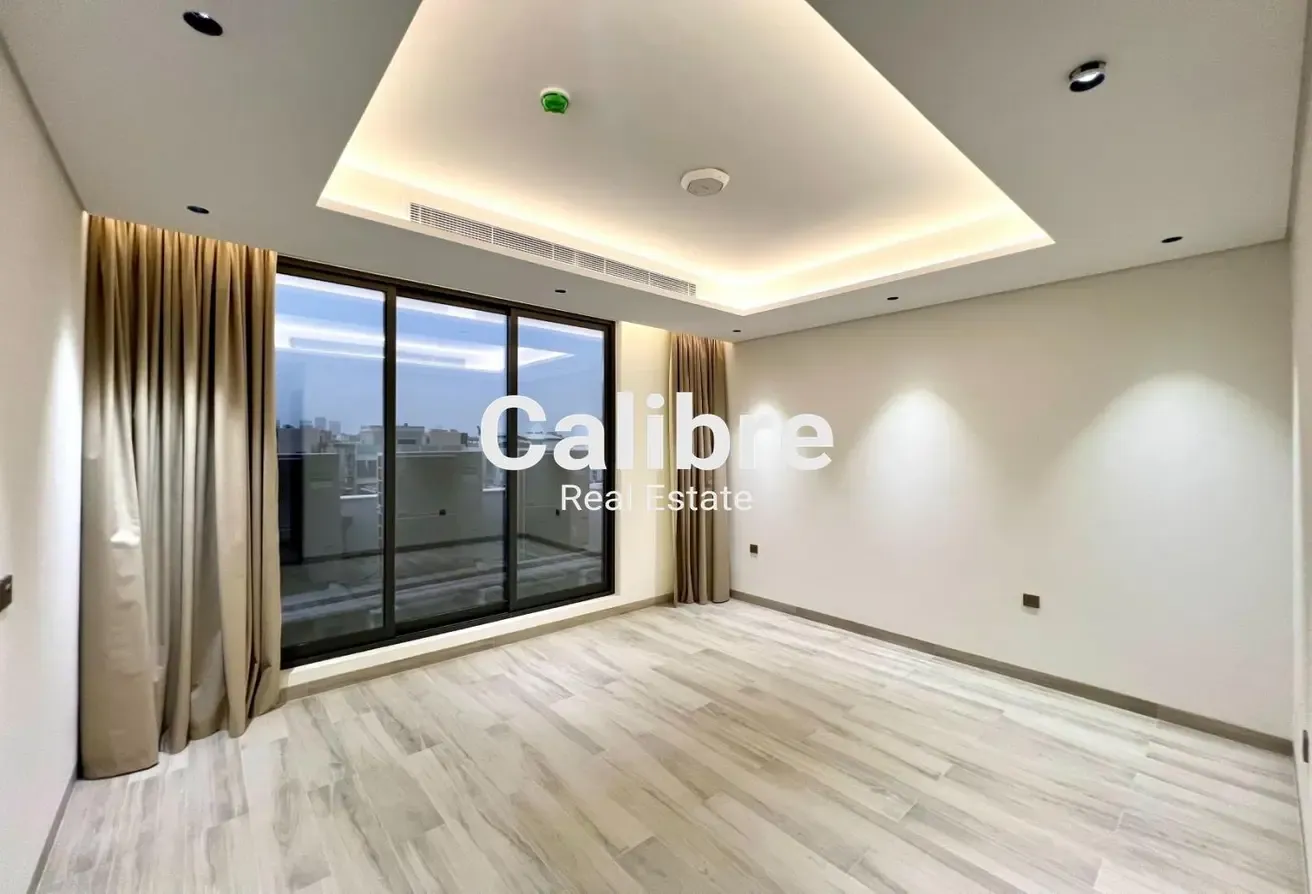 Brand New Modern 6 bedrooms | Big Garden