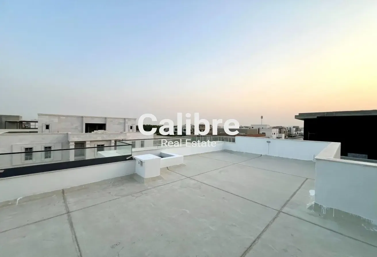 Brand New Modern 6 bedrooms | Big Garden