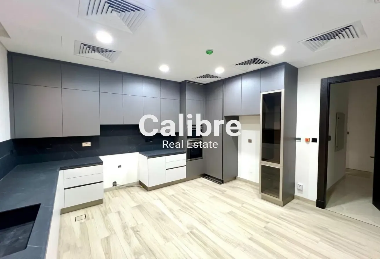 Brand New Modern 6 bedrooms | Big Garden